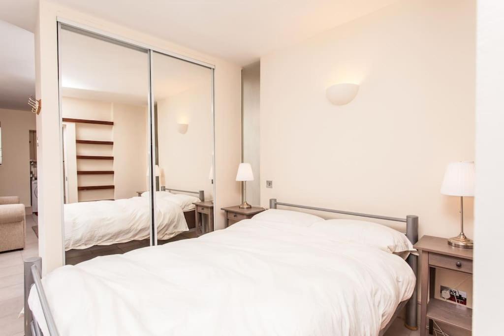 Awesome Apartment In The Heart Of Camden Town لندن المظهر الخارجي الصورة