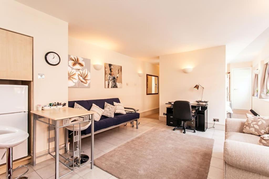 Awesome Apartment In The Heart Of Camden Town لندن المظهر الخارجي الصورة