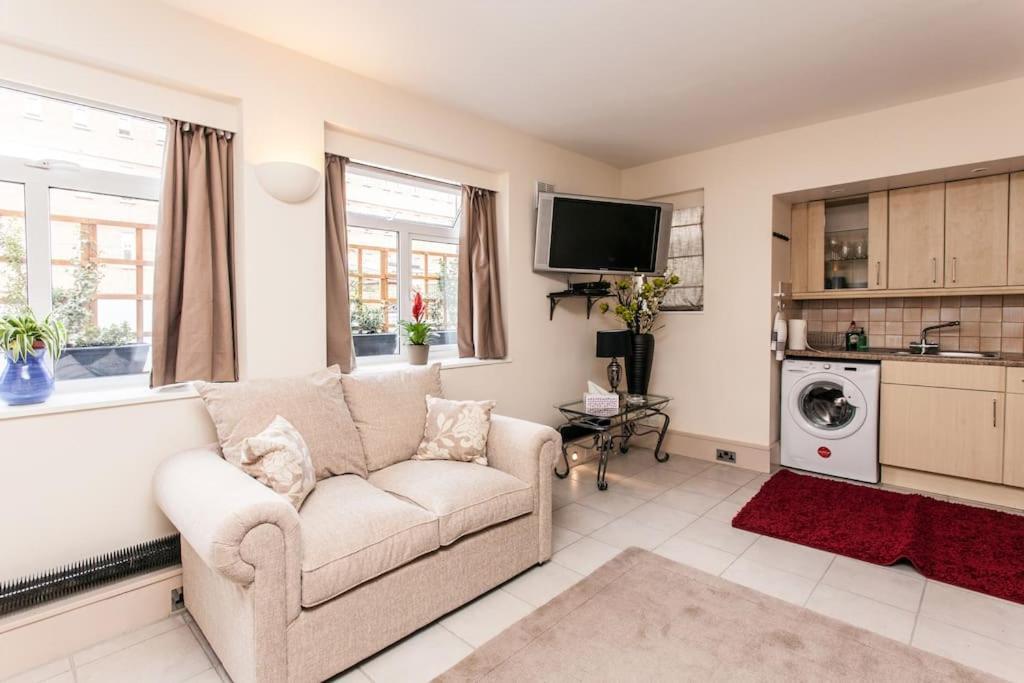 Awesome Apartment In The Heart Of Camden Town لندن المظهر الخارجي الصورة