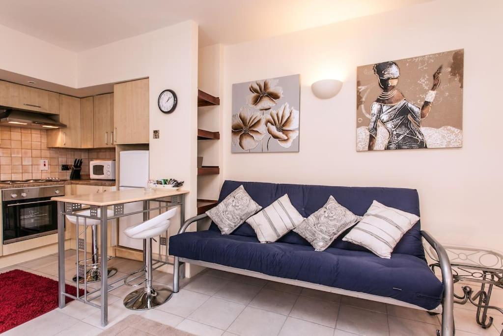 Awesome Apartment In The Heart Of Camden Town لندن المظهر الخارجي الصورة