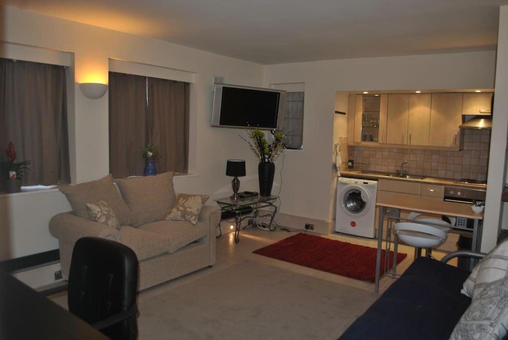 Awesome Apartment In The Heart Of Camden Town لندن المظهر الخارجي الصورة